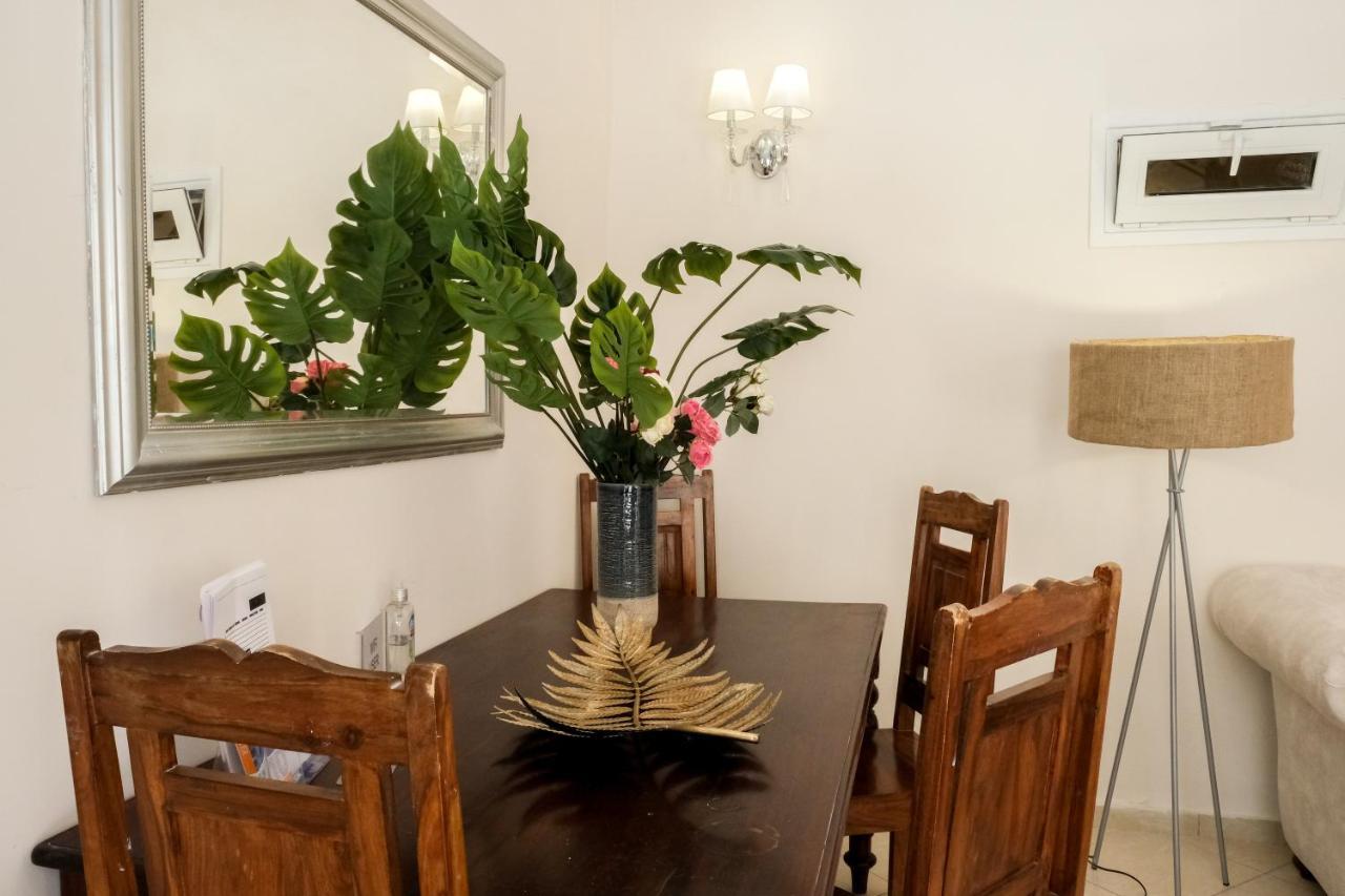Residence By Georgia Studios Fira  Bagian luar foto