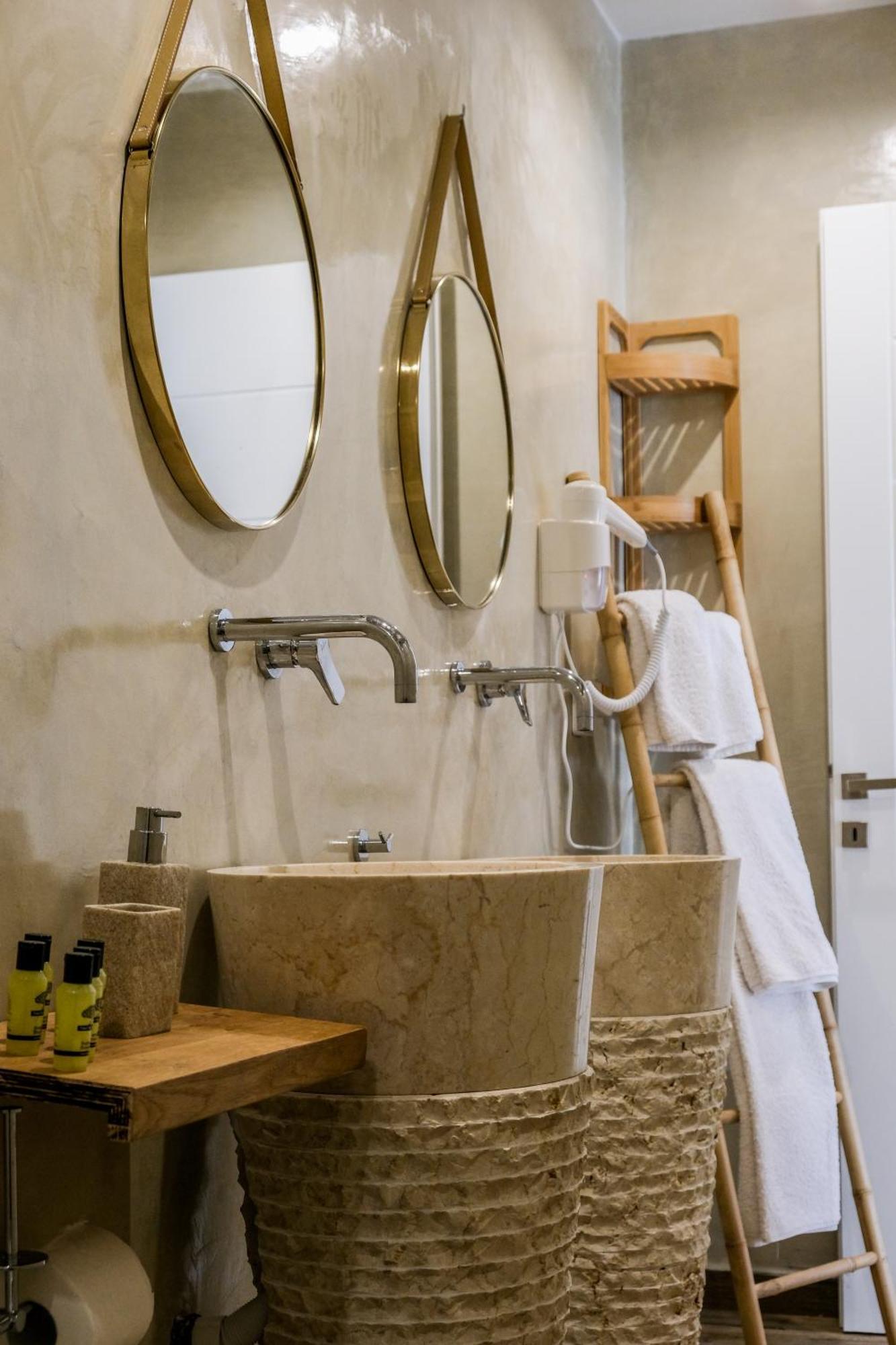 Residence By Georgia Studios Fira  Bagian luar foto