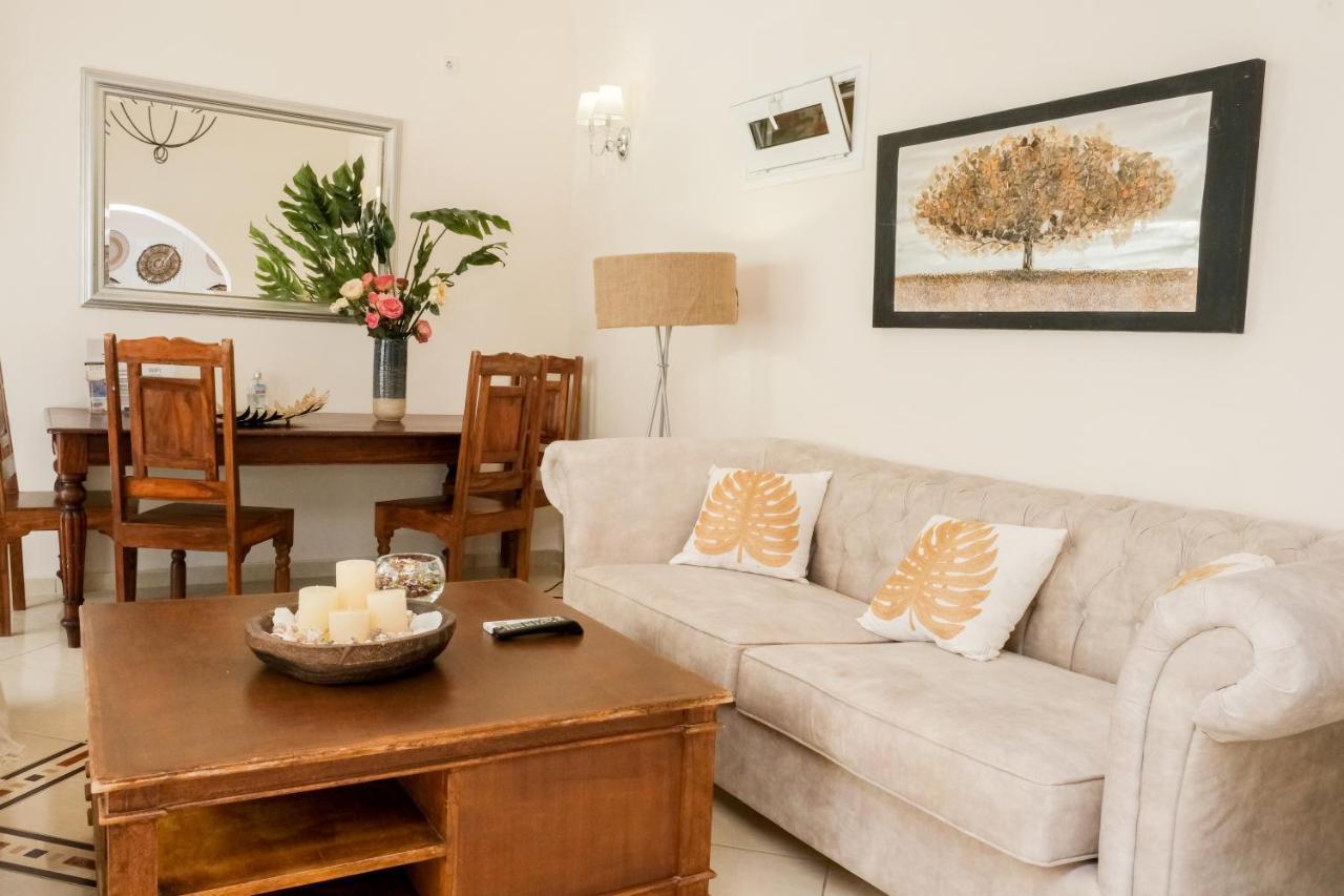 Residence By Georgia Studios Fira  Bagian luar foto