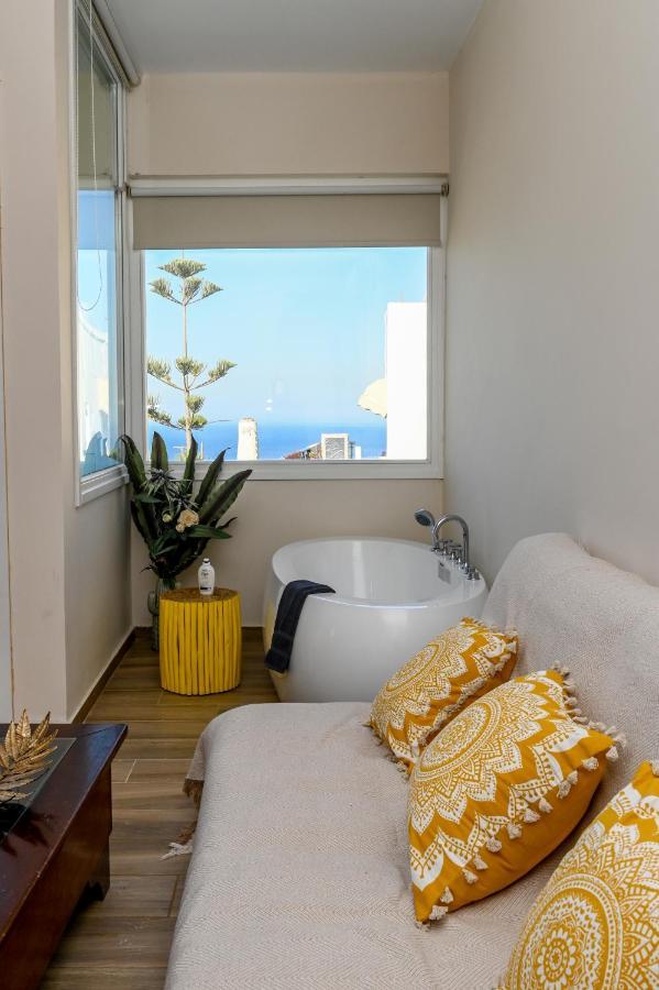 Residence By Georgia Studios Fira  Bagian luar foto
