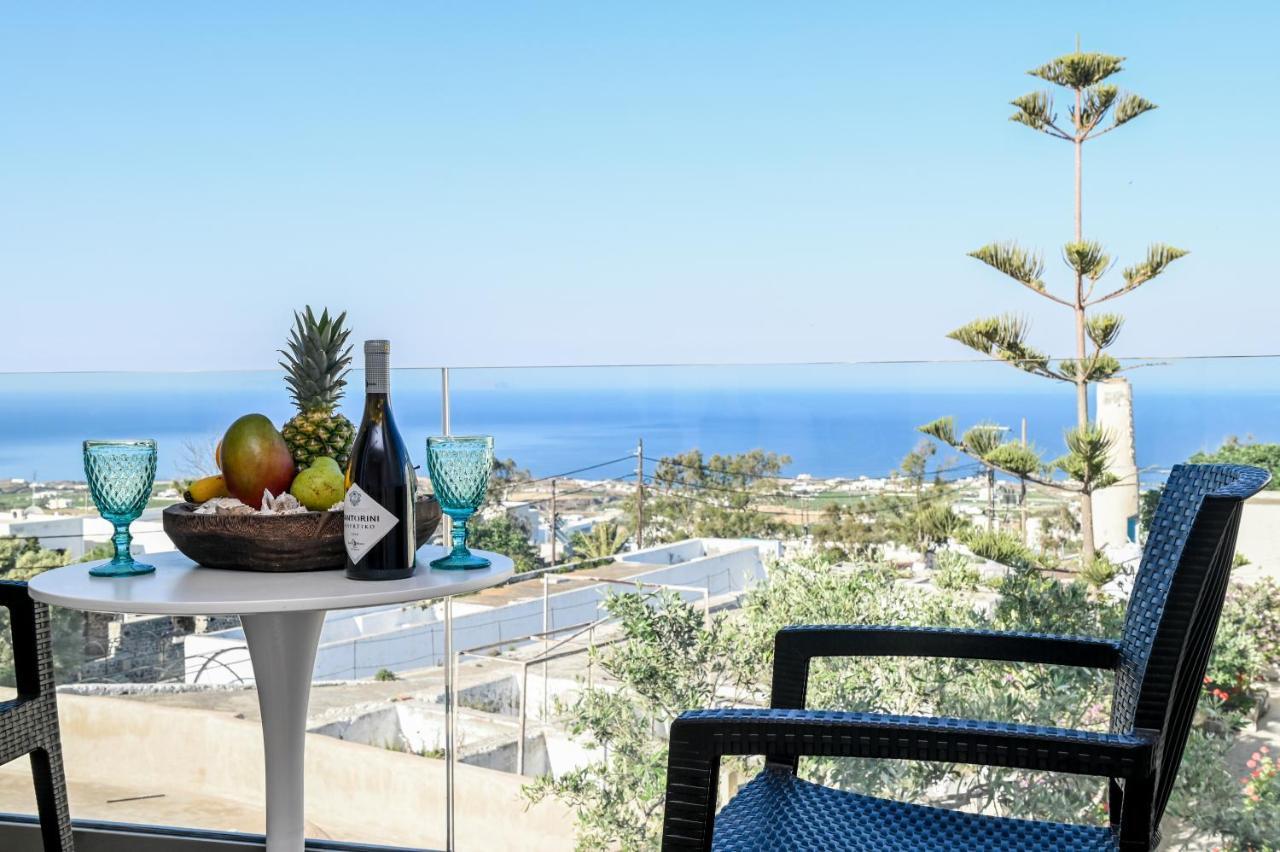 Residence By Georgia Studios Fira  Bagian luar foto