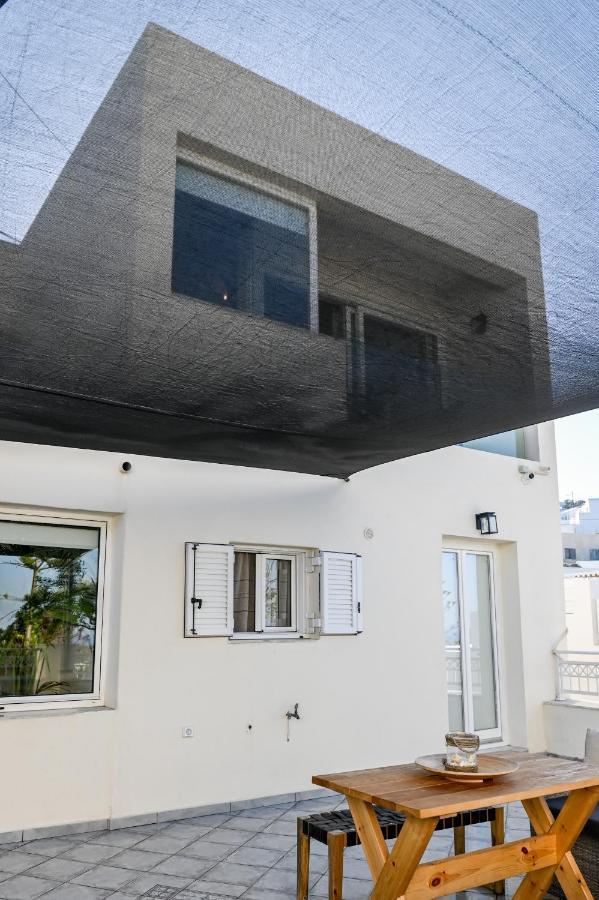 Residence By Georgia Studios Fira  Bagian luar foto