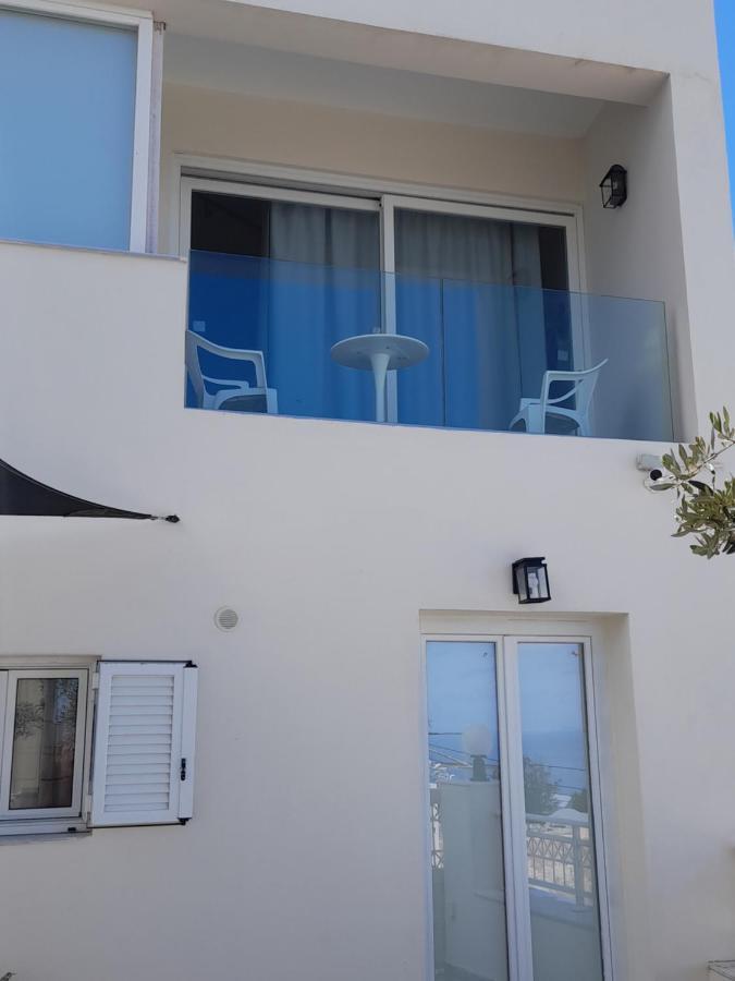 Residence By Georgia Studios Fira  Bagian luar foto