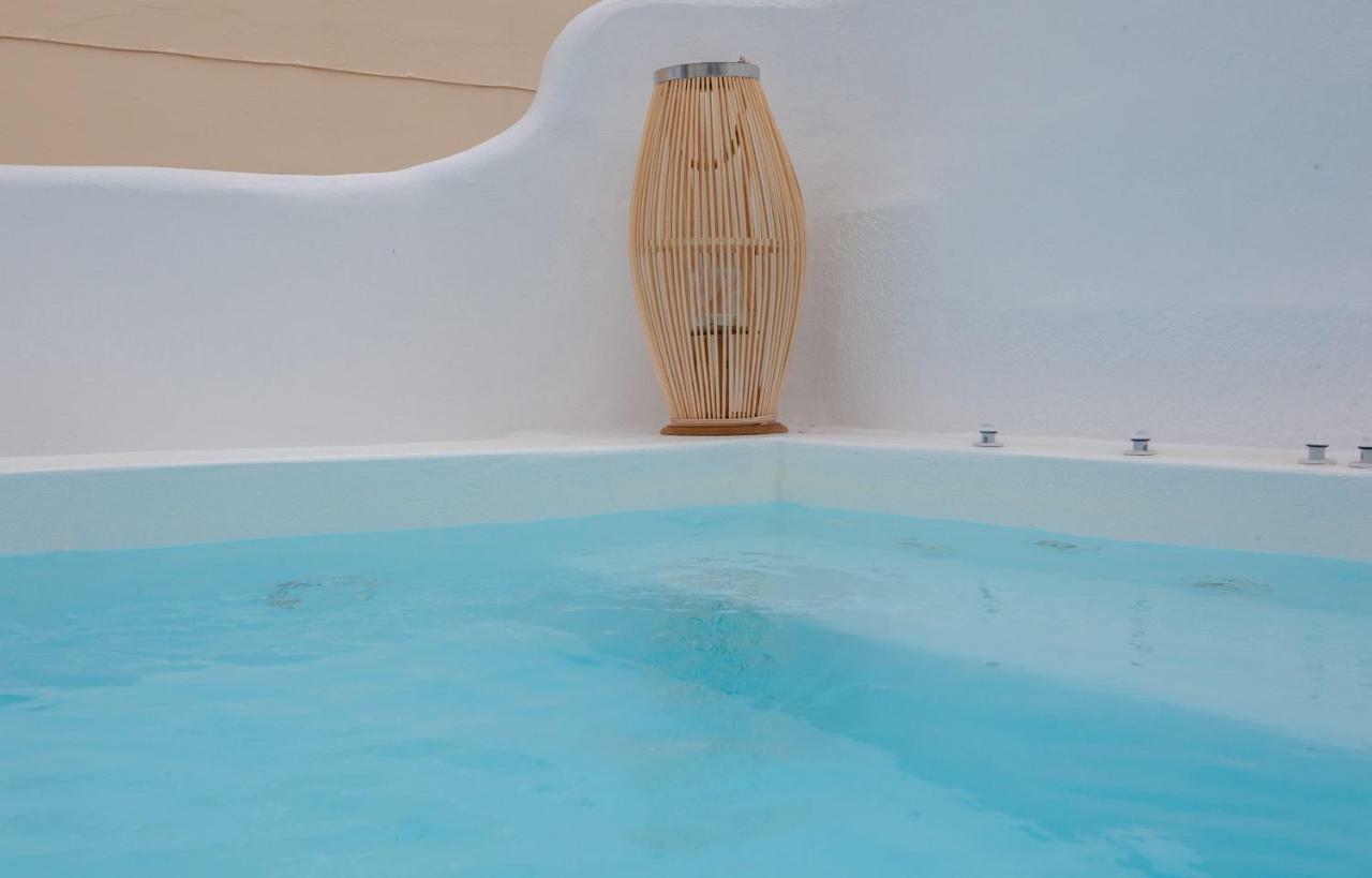 Residence By Georgia Studios Fira  Bagian luar foto